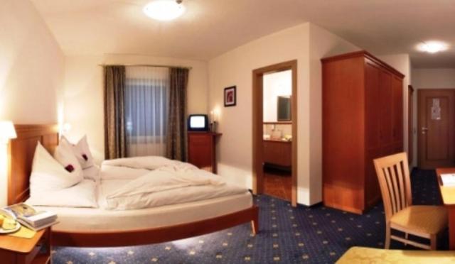 Hotel Oberwirt เฟลด์ทูร์นส์ ภายนอก รูปภาพ